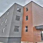 Fallsview Boutique 2Bd 1B