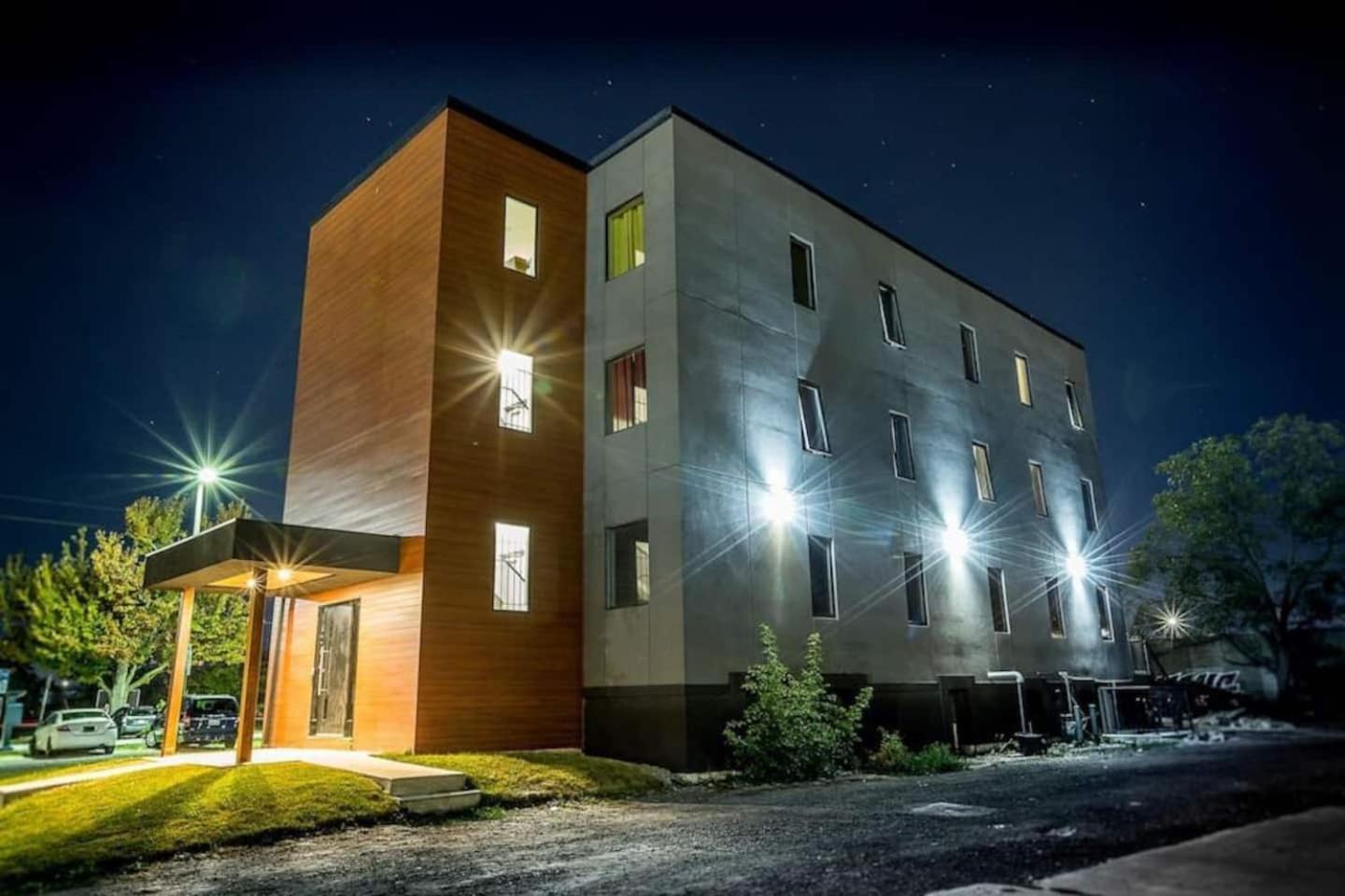 Apartment Fallsview Boutique 2bd 1b *