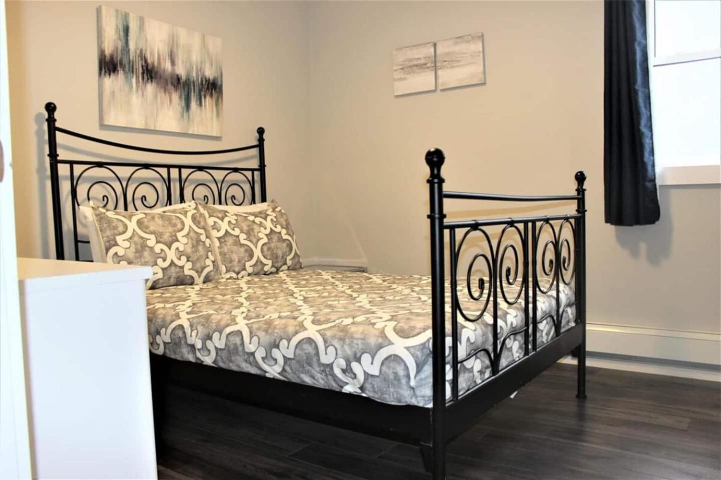 Fallsview Boutique 2bd 1b